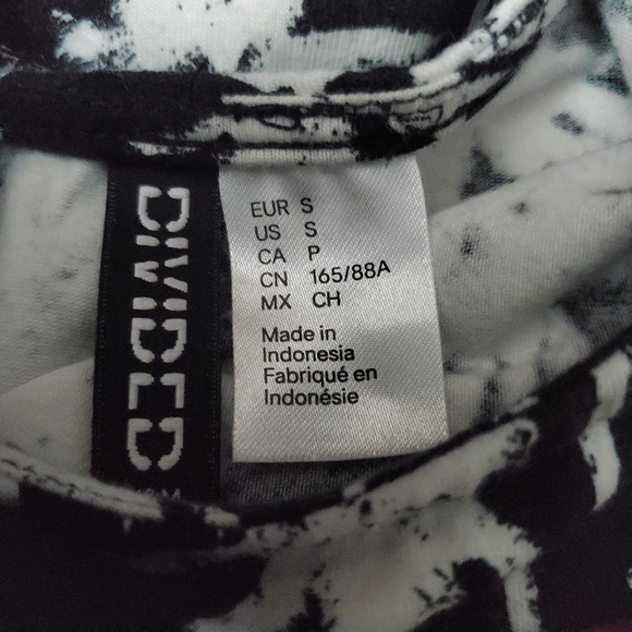 Palm Tree 🌴 Crop Top - Picture 3 of 3